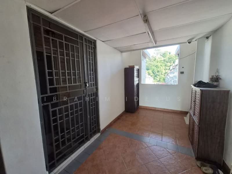 Apartment for Sale at Andari Townvilla - Ibrahim Iderus - Entrance - PropertyGuru.com.my