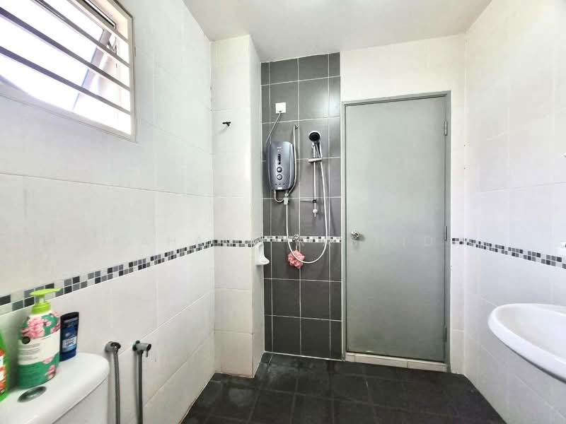 Terraced House for Sale in Aman Putri (Sungai Buloh) - Fahana Rashid - Bathroom - PropertyGuru.com.my
