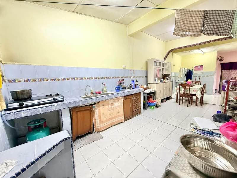 1-storey Terraced House for Sale in Telok Panglima Garang (Selangor) - Mohd Khairul Amilin - Kitchen - PropertyGuru.com.my