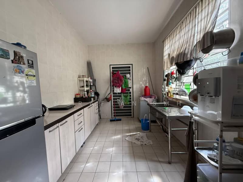 Bungalow for Sale in Mahkota Hills (Lenggeng) - Norafian SMH - Kitchen - PropertyGuru.com.my