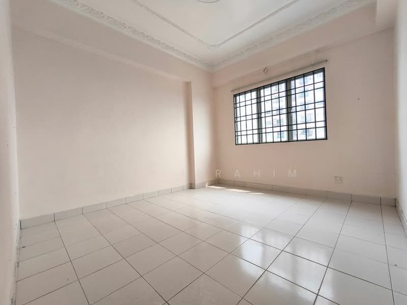 Condominium for Sale at Langat Jaya Condominium - Azli Ibrahim - Interior - PropertyGuru.com.my