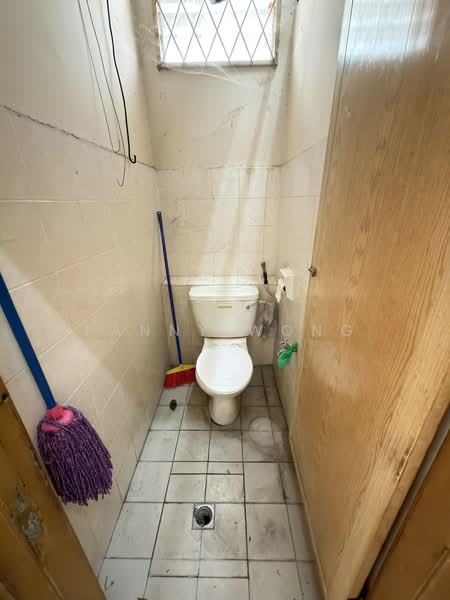 Shop for Rent in George Town (Penang) - Fanny Wong - Bathroom - PropertyGuru.com.my