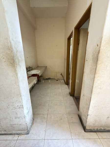 Shop for Rent in George Town (Penang) - Fanny Wong - Bathroom - PropertyGuru.com.my