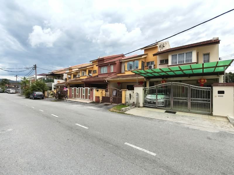 2-storey Terraced House for Sale in Selayang (Selangor) - Wymer Liew - Exterior - PropertyGuru.com.my