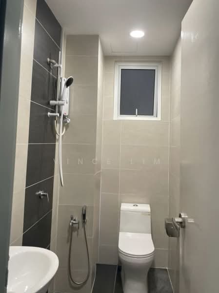 Service Residence for Sale at Pinnacle Sri Petaling - Vince Lim - Bathroom - PropertyGuru.com.my
