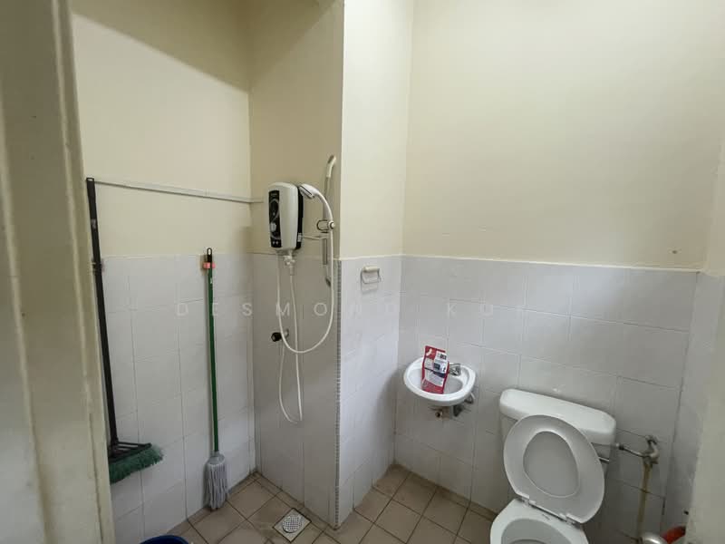 2-storey Terraced House for Rent in Bandar Sri Damansara (Selangor) - Desmond Kok - Bathroom - PropertyGuru.com.my