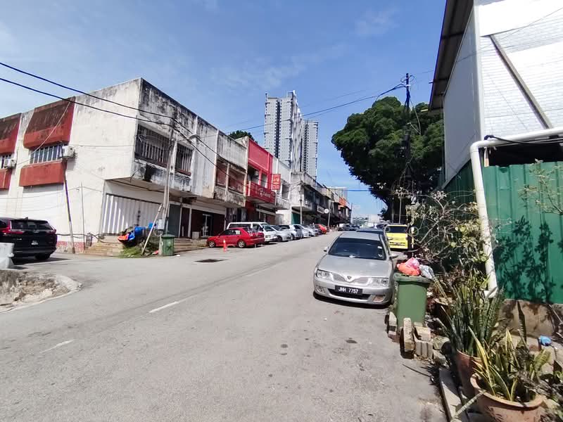 Kedai untuk Disewa di Salak Selatan (Kuala Lumpur) - Angie Wong Poh Choo - Exterior - PropertyGuru.com.my