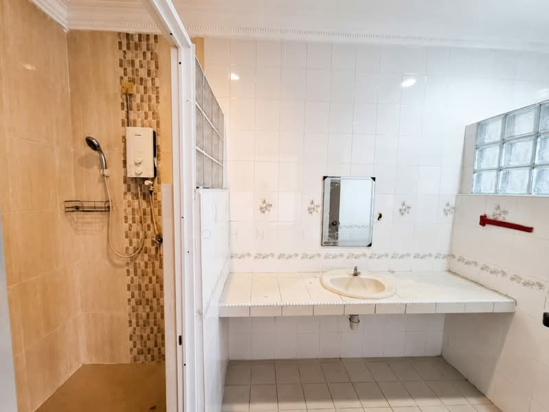 Rumah Teres 2 Tingkat untuk Dijual di BANDAR PUCHONG JAYA (Puchong) - John Lee - Bathroom - PropertyGuru.com.my