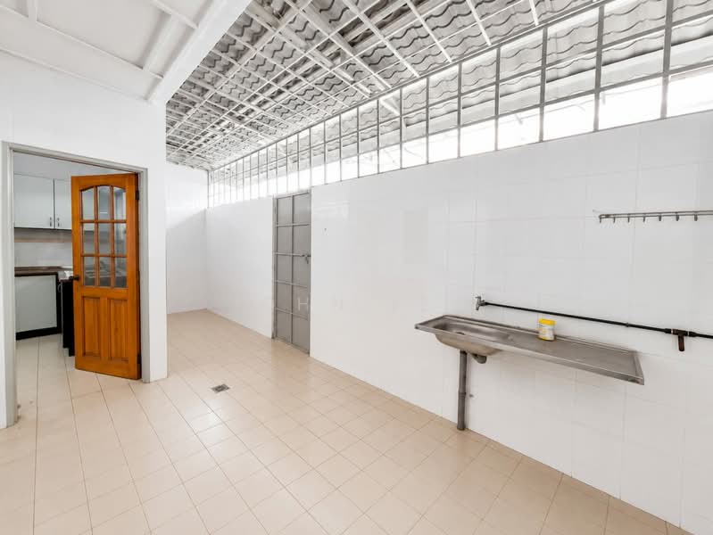 Rumah Teres 2 Tingkat untuk Dijual di BANDAR PUCHONG JAYA (Puchong) - John Lee - Interior - PropertyGuru.com.my
