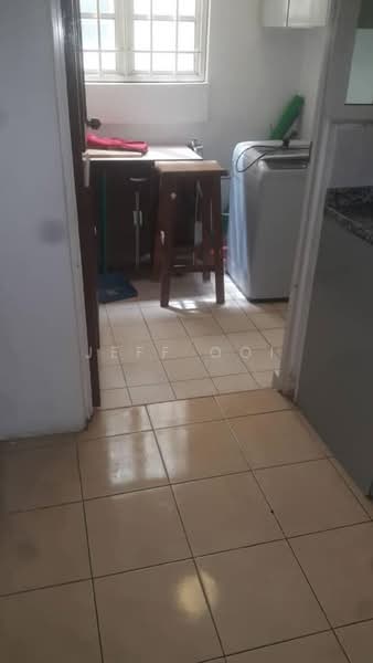 Condominium for Sale at Gold Coast Resort Condominium - Jeff Ooi - Kitchen - PropertyGuru.com.my