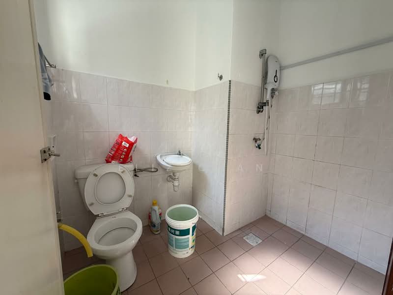2-storey Terraced House for Rent in Petaling Jaya (Selangor) - Eliz Chan - Bathroom - PropertyGuru.com.my
