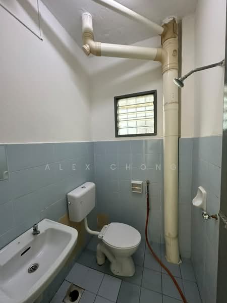 Apartment for Rent at Pangsapuri Mutiara - Alex Chong - Bathroom - PropertyGuru.com.my