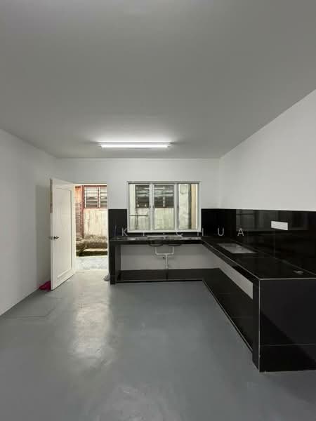 Rumah Teres 1 Tingkat untuk Dijual di Seremban 2 (Negeri Sembilan) - Nicky Chua - Kitchen - PropertyGuru.com.my