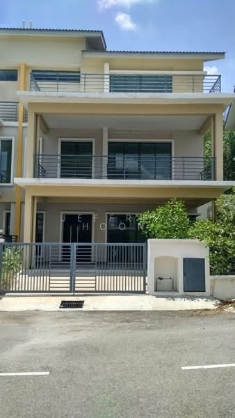 Rumah Berkembar untuk Dijual di Mahkota Hills (Cheras) - Jeffrey Hoon - Exterior - PropertyGuru.com.my