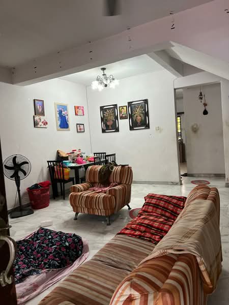 2-storey Terraced House for Sale in Bandar Bukit Puchong (Puchong) - Isaac Sim - Living Room - PropertyGuru.com.my