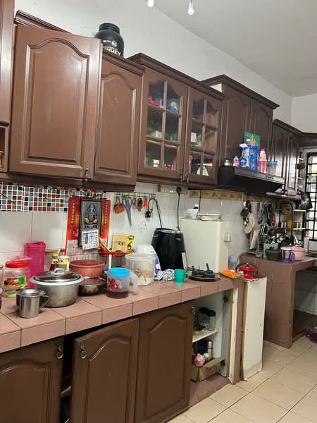 2-storey Terraced House for Sale in Bandar Bukit Puchong (Puchong) - Isaac Sim - Kitchen - PropertyGuru.com.my