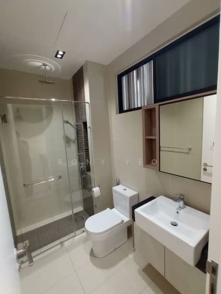 Servis Apartment untuk Disewa di The Sentral Suites - Rony Yeo - Bathroom - PropertyGuru.com.my