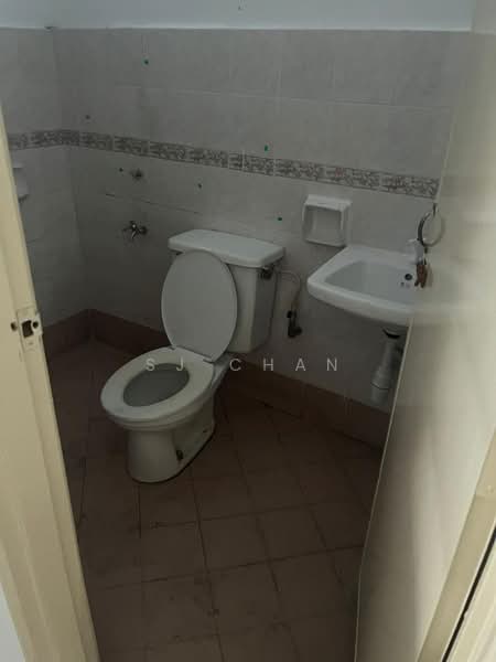 Rumah Teres 1 Tingkat untuk Disewa di Taman Puteri Wangsa (Ulu Tiram) - SJ CHAN - Bathroom - PropertyGuru.com.my