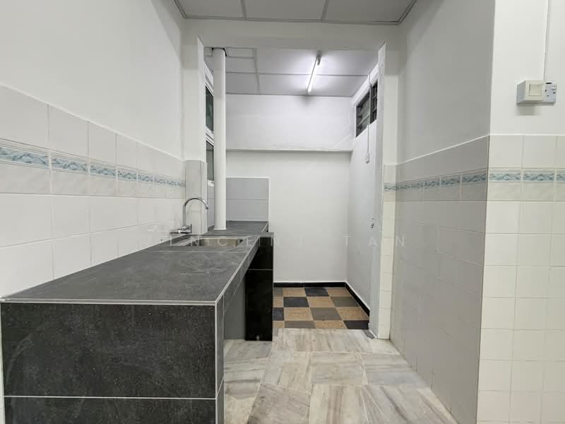 Pangsapuri untuk Disewa di Apartment Dahlia - Vincent Tan - Kitchen - PropertyGuru.com.my