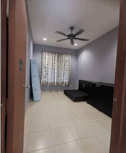 1-storey Terraced House for Rent in Taman Kempas Indah (Tebrau) - Crystal Lim - Bedroom - PropertyGuru.com.my