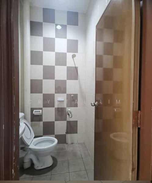 1-storey Terraced House for Rent in Taman Kempas Indah (Tebrau) - Crystal Lim - Bathroom - PropertyGuru.com.my