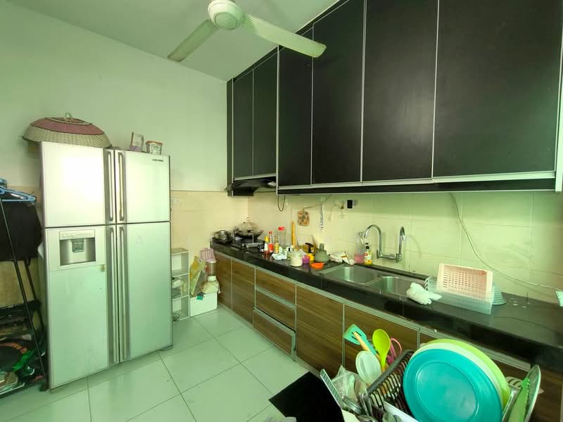 Rumah Teres 2 Tingkat untuk Dijual di Taman Pelangi Semenyih 2 (Semenyih) - Azli Ibrahim - Kitchen - PropertyGuru.com.my
