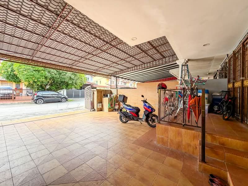 Rumah Teres 2 Tingkat untuk Dijual di Taman Universiti (Bangi) - Izzat Zamros - PropertyGuru.com.my