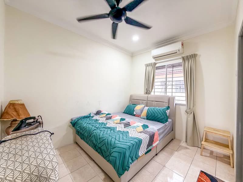 Rumah Teres 2 Tingkat untuk Dijual di Taman Universiti (Bangi) - Izzat Zamros - PropertyGuru.com.my