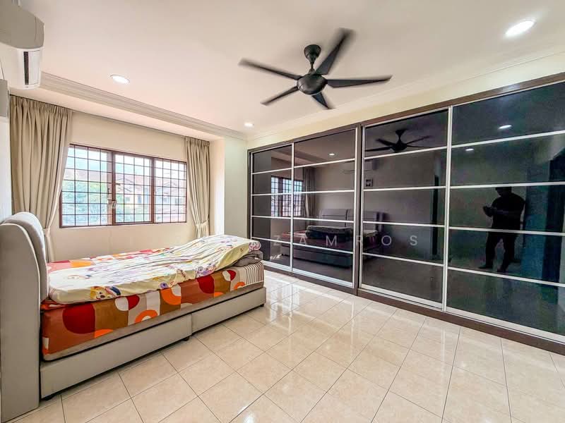 Rumah Teres 2 Tingkat untuk Dijual di Taman Universiti (Bangi) - Izzat Zamros - PropertyGuru.com.my