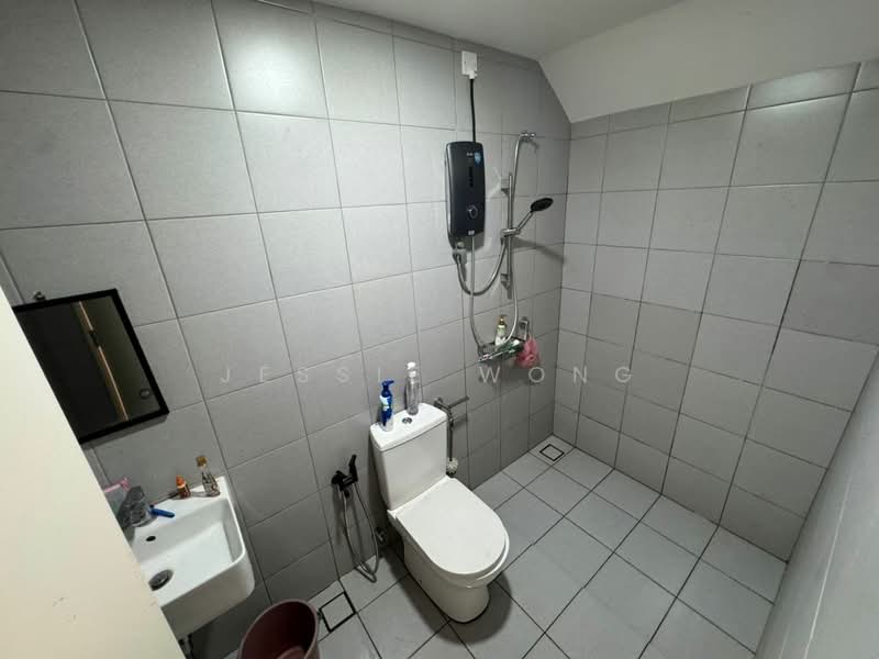 2-storey Terraced House for Sale in Bandar Country Homes (Rawang) - Jessie Wong - Bathroom - PropertyGuru.com.my