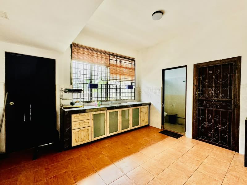 Rumah Banglo untuk Dijual di Kampung Mohd Amin (Johor Bahru) - William Tay - Kitchen - PropertyGuru.com.my
