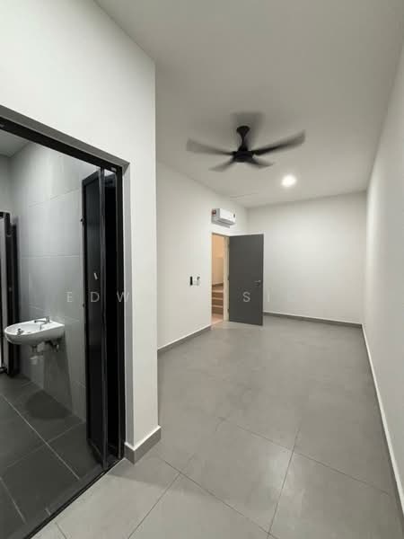Rumah Teres 2 Tingkat untuk Disewa di Tebrau (Johor) - Edward Siow - Bathroom - PropertyGuru.com.my
