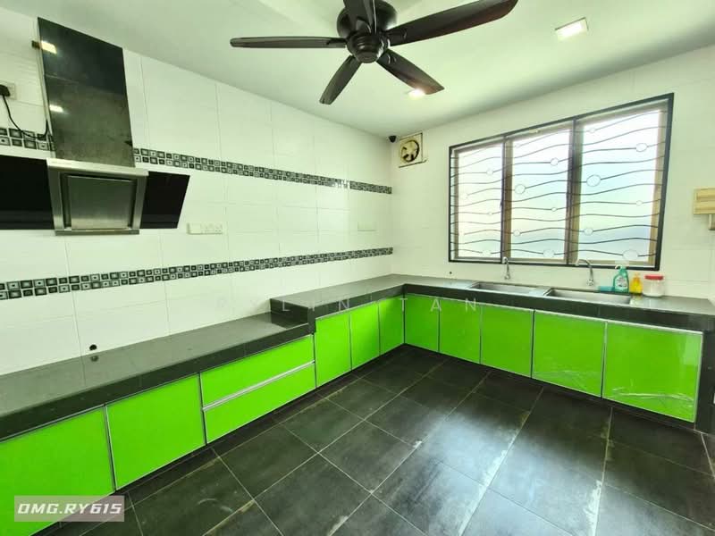 Bungalow for Sale in Taman Aman Perdana (Kapar) - Rylin Tan - Kitchen - PropertyGuru.com.my