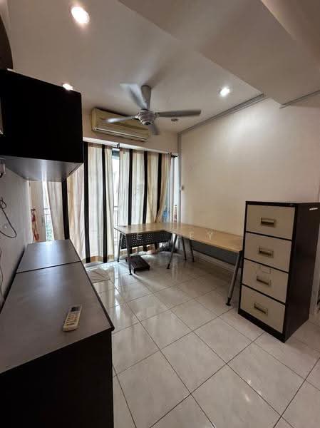 Kediaman Servis untuk Dijual di Casa Suites - Sue Tey - Study - PropertyGuru.com.my