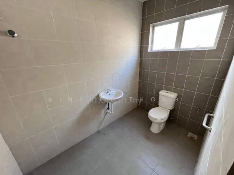 Soho for Sale in Desa Parkview (Ipoh) - Ainsley Thong - Bathroom - PropertyGuru.com.my