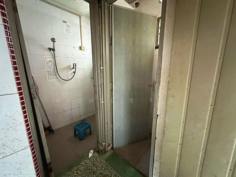 1-storey Terraced House for Sale in Taman Radzi (Klang) - Michelle Tee - Bathroom - PropertyGuru.com.my