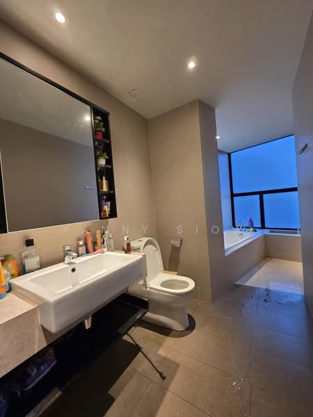 Kondominium untuk Dijual di Seri Riana Residence - Yanny Siow - Bathroom - PropertyGuru.com.my