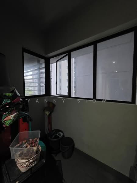 Kondominium untuk Dijual di Seri Riana Residence - Yanny Siow - Balcony - PropertyGuru.com.my