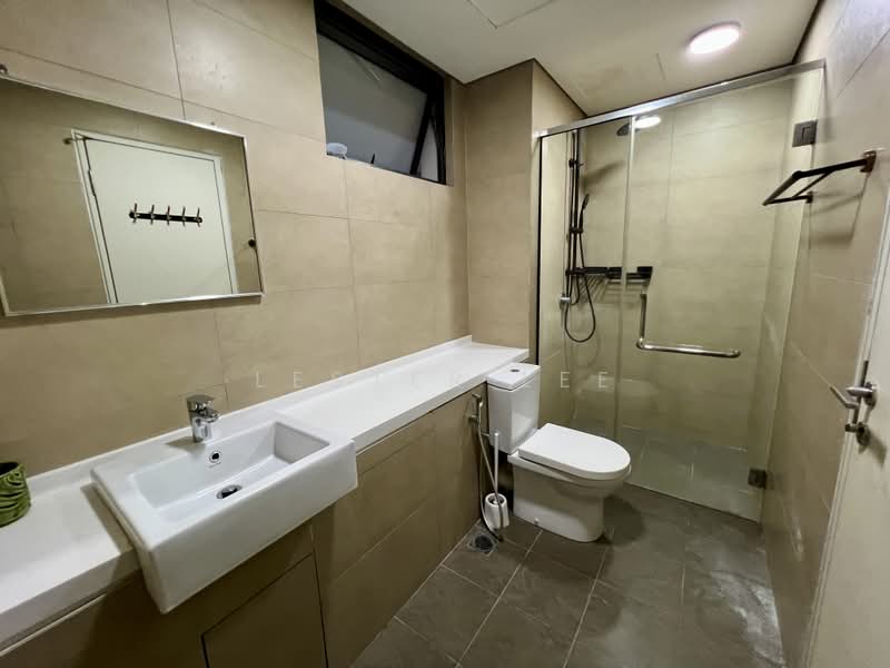 Servis Apartment untuk Dijual di Radia Residences - Lester Lee - Bathroom - PropertyGuru.com.my