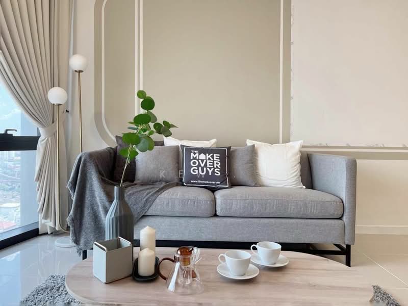 Servis Apartment untuk Disewa di Sapphire Paradigm - Kew . - Living Room - PropertyGuru.com.my