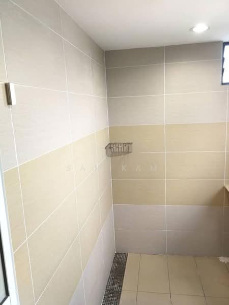Pangsapuri untuk Dijual di Desa Tanjong - Sam Kam - Bathroom - PropertyGuru.com.my