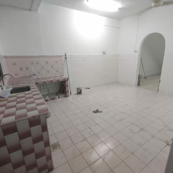 2-storey Terraced House for Sale in Taman Sri Rampai (Wangsa Maju) - Amber Ng - Kitchen - PropertyGuru.com.my
