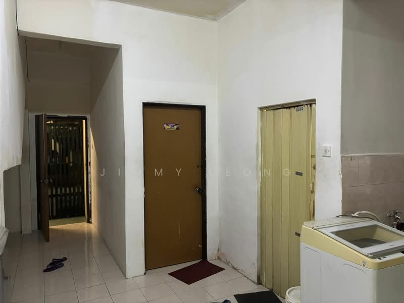 Flat for Sale at Taman Orkid - Jimmy Leong - Entrance - PropertyGuru.com.my