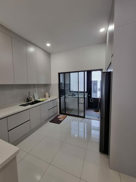 Apartment for Sale at Gamuda Gardens @ Sungai Buloh - Elynn Ooi - Kitchen - PropertyGuru.com.my