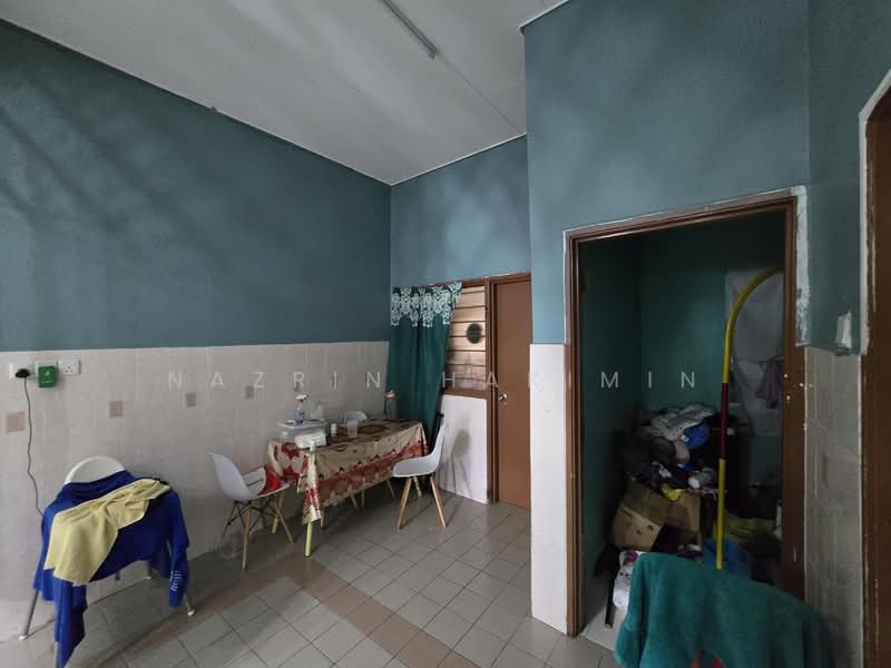 Rumah Teres 1 Tingkat untuk Dijual di Kota Puteri (Batu Arang) - Nazrin Hakimin - Dining Room - PropertyGuru.com.my