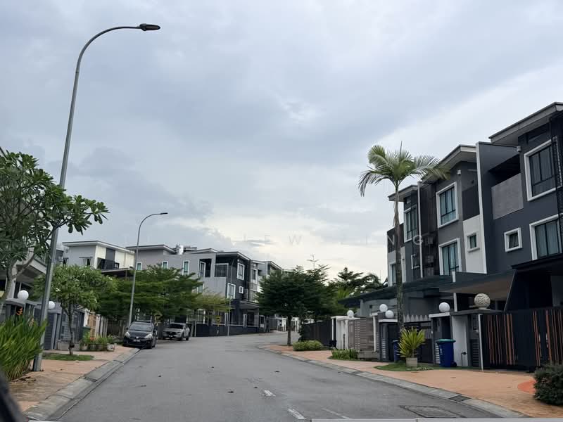Rumah Teres 3 Tingkat untuk Dijual di Taman Damai Utama (Bandar Kinrara) - Tey Siew Zing - PropertyGuru.com.my