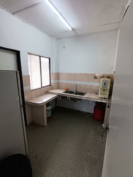 Rumah Flat untuk Disewa di Taman Sungai Besi - Jackson Wong - Kitchen - PropertyGuru.com.my
