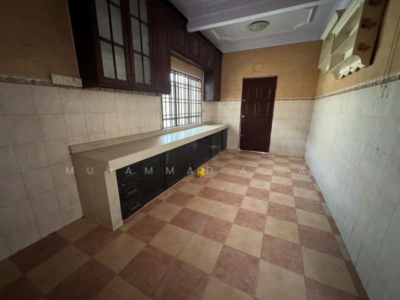 Rumah Teres 2 Tingkat untuk Disewa di Kota Damansara (Selangor) - Muhammad Akmal - Kitchen - PropertyGuru.com.my