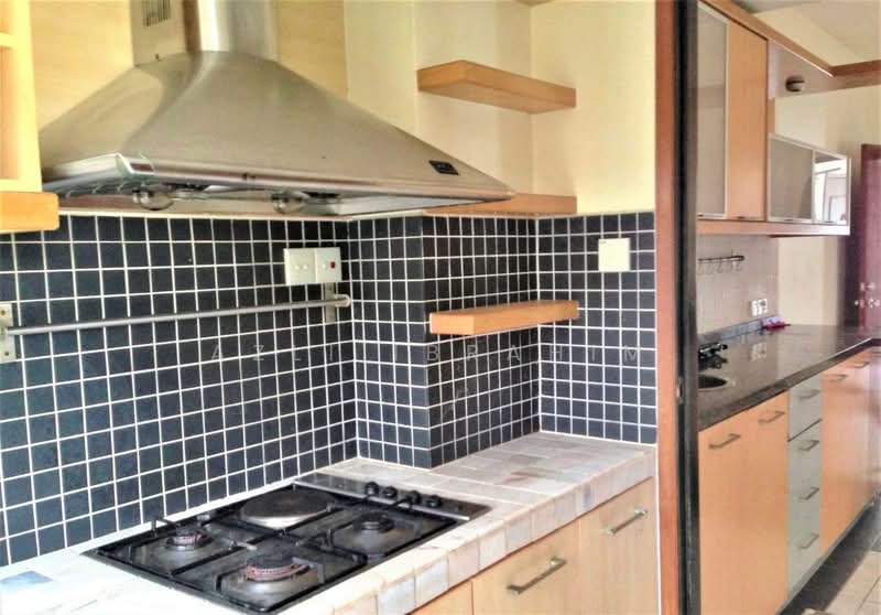 Condominium for Sale at Cyber Heights Villa - Azli Ibrahim - Kitchen - PropertyGuru.com.my