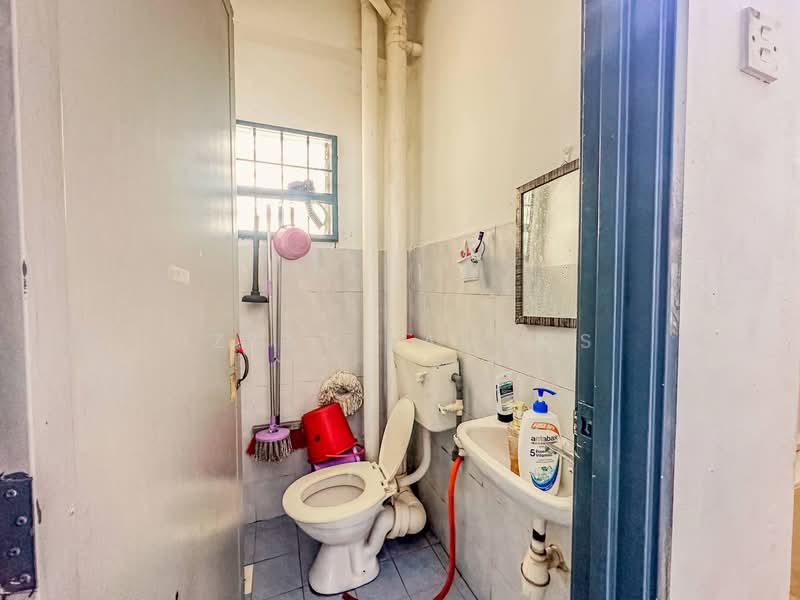Flat for Sale at Mutiara Magna - Izzat Zamros - PropertyGuru.com.my